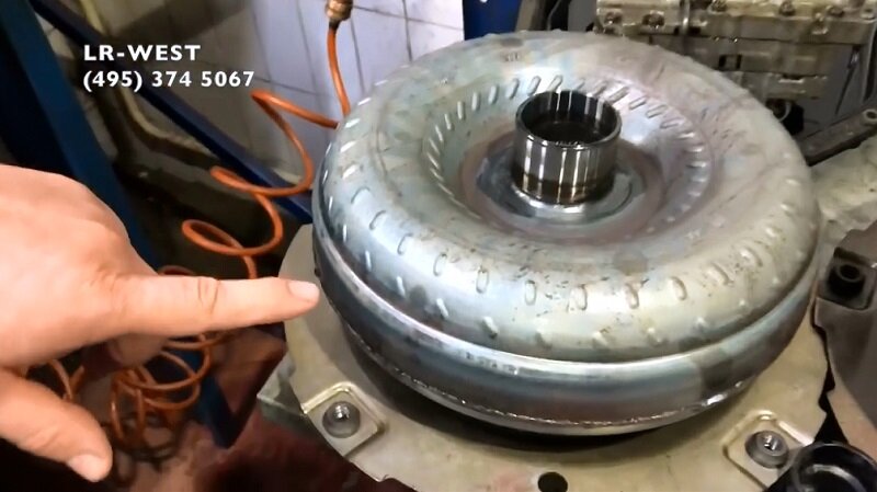 Перегрев акпп причины. Греется гидротрансформатор амкодор. Перегрев акпп. Перегрев коробки автомат. Индикатор перегрева акпп.