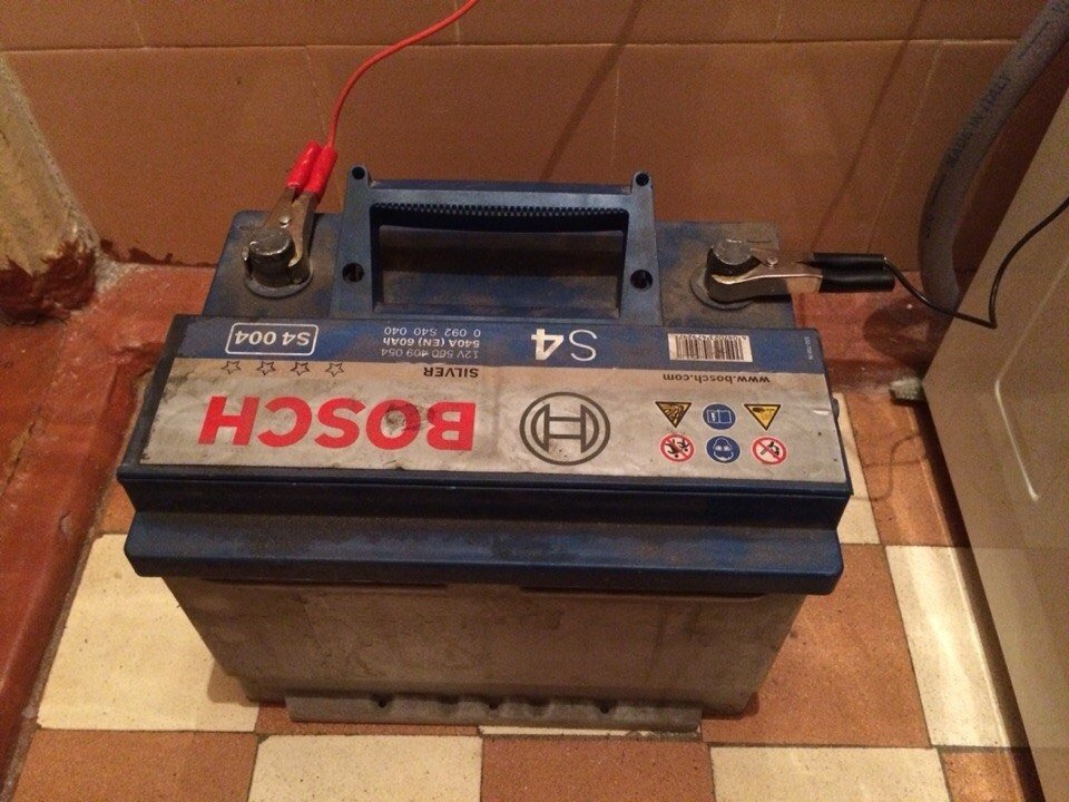 Аккумулятор на зарядке