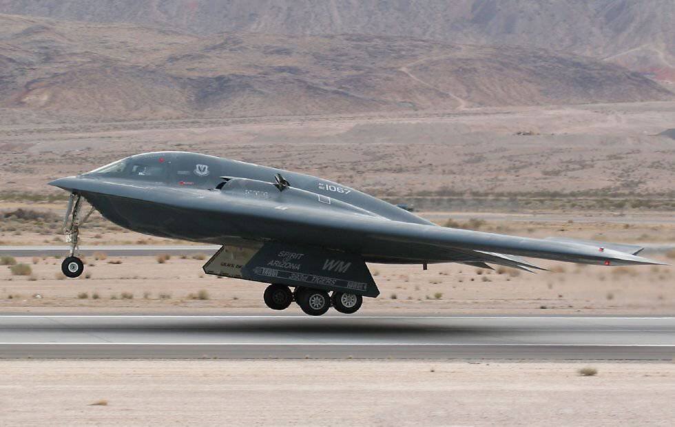 B 2 Spirit Stealth Bomber