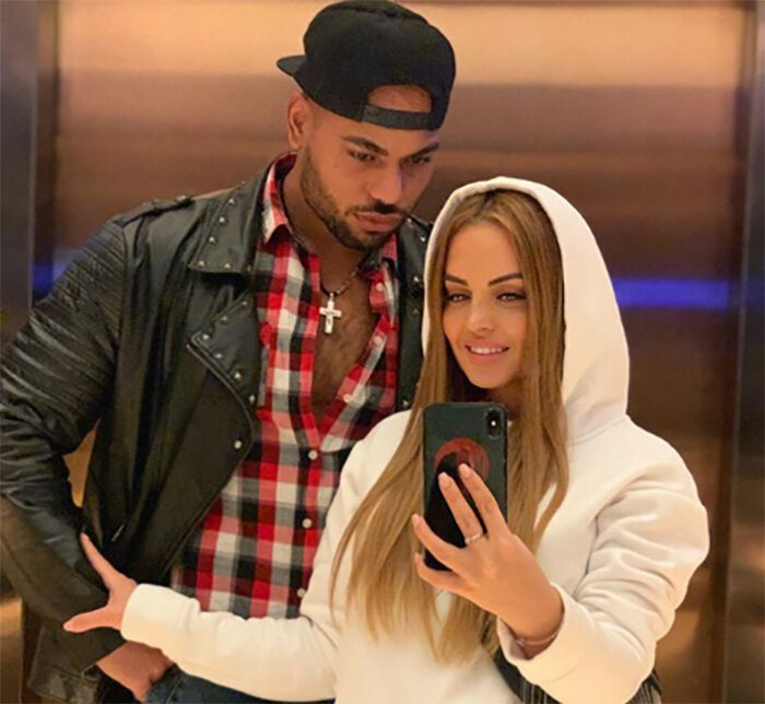 Юлия Ефременкова с возлюбленным