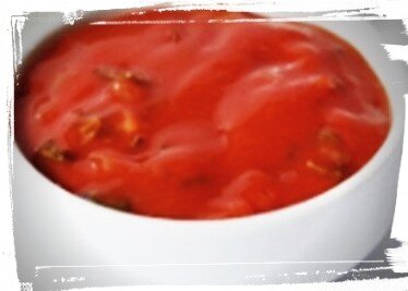 Морковь, петрушку и лук (по 1/2 штуки) очистить, промыть, мелко нарезать и поджарить в кастрюле с  одной столовой ложкой масла и таким же количеством муки. Затем прибавить 3 столовые ложки томатной пасты, размешать, развести двумя стаканами рыбного бульона, посолить и варить 8-10 минут на слабом огне. После этого снять соус с огня, положить одну столовую ложку сливочного масла, перемешать до полного соединения его с соусом и процедить сквозь сито. Приятного аппетита!
Ставьте лайки, подписывайтесь на канал и не забывайте комментировать.
Всем спасибо за внимание.