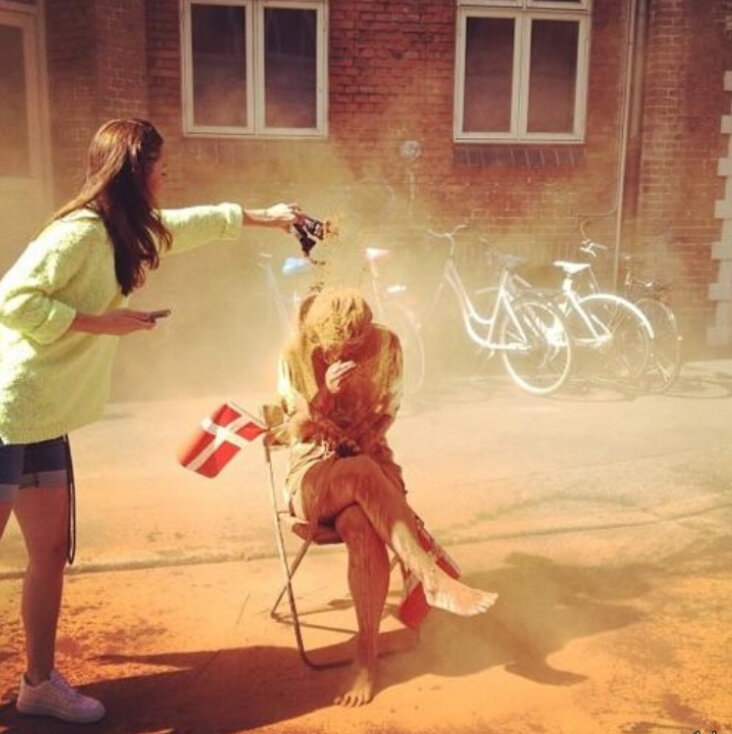 Обсыпание корицей, Дания 