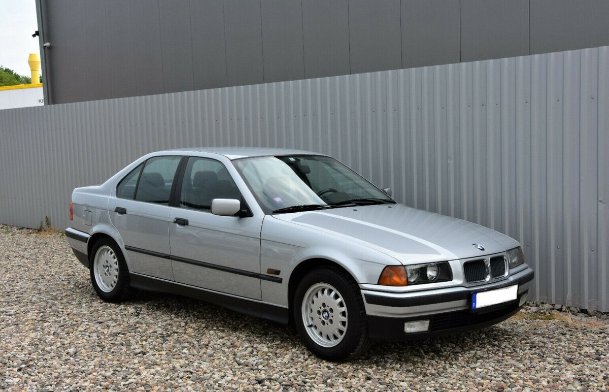 BMW 3 Е36 листай вправо ---->>>>