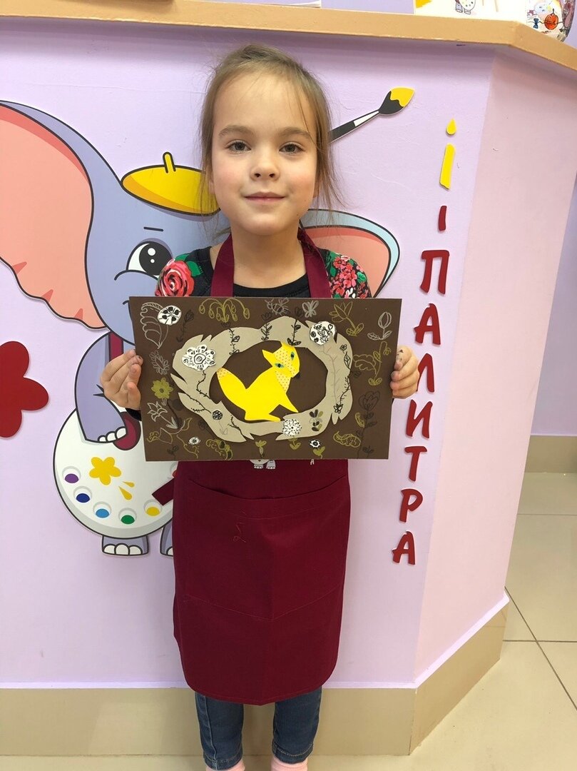 Занятия аппликацией в студии I-Палитра