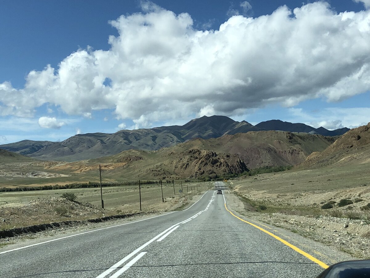 В дороге у каждого возникает спокойствие, разное мышление, какие то новые идеи как жить дальше, как построить свою жизнь и тд