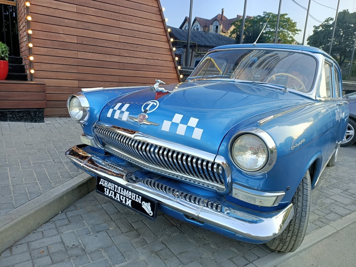 В Краснодаре. Автомобильный раритет