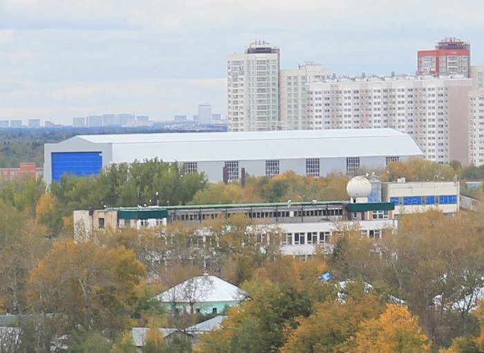 Вот так вот буднично стоит. Фото с сайта https://photos.wikimapia.org/