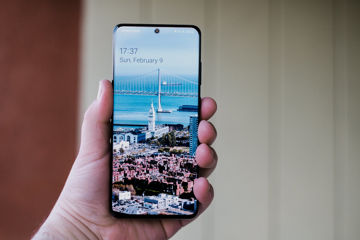 Это не S20 или S20 Pro... Угадайте телефон - напишите ответ в комментариях