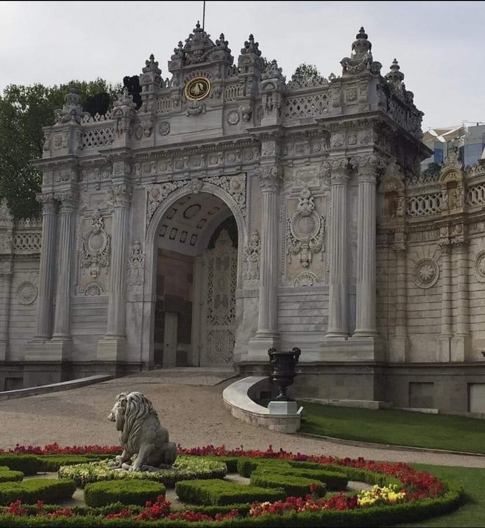 Самый зрелищный дворец в Стамбуле