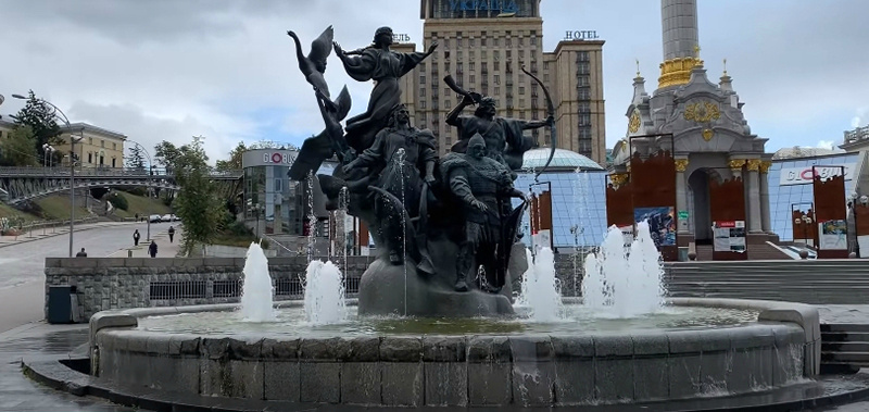 Посмотрим, спасется ли Украина в этот раз.