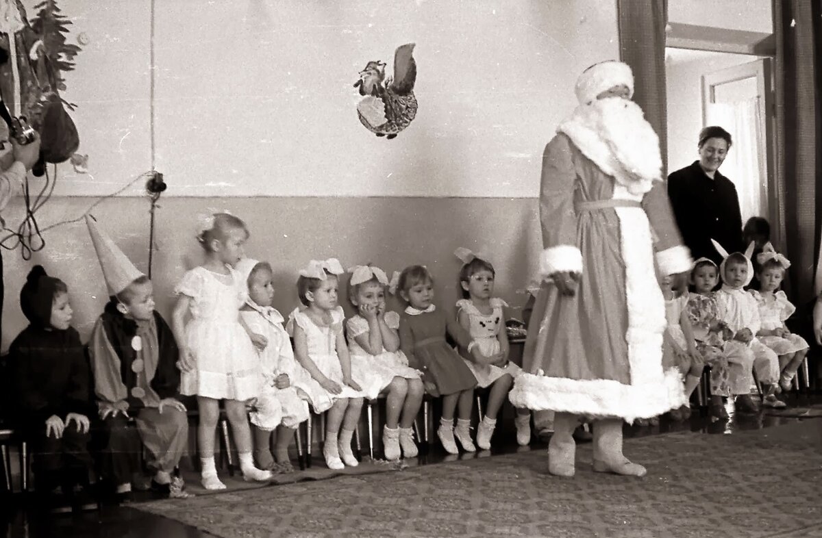 На детском утреннике. Фото из интернета