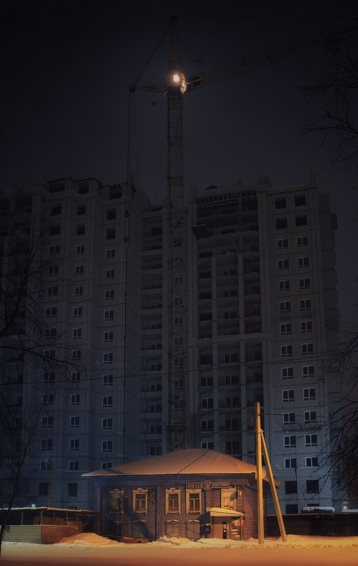 не мог не пройти мимо