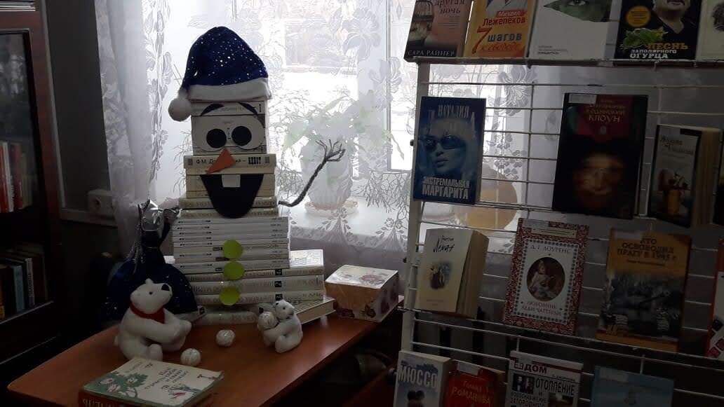 Фото автора. Рабочее место автора. 