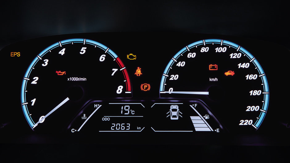 Панель приборов модели.