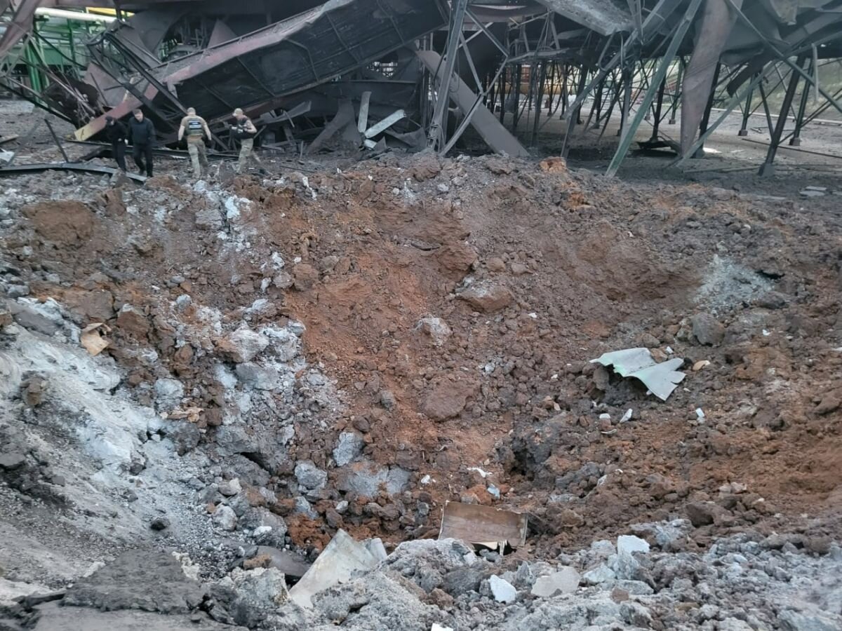 После "прилёта" ракеты  .  фото: картинки  яндекса.