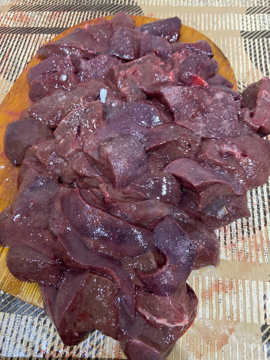 Нарезаные и посоленные кусочки