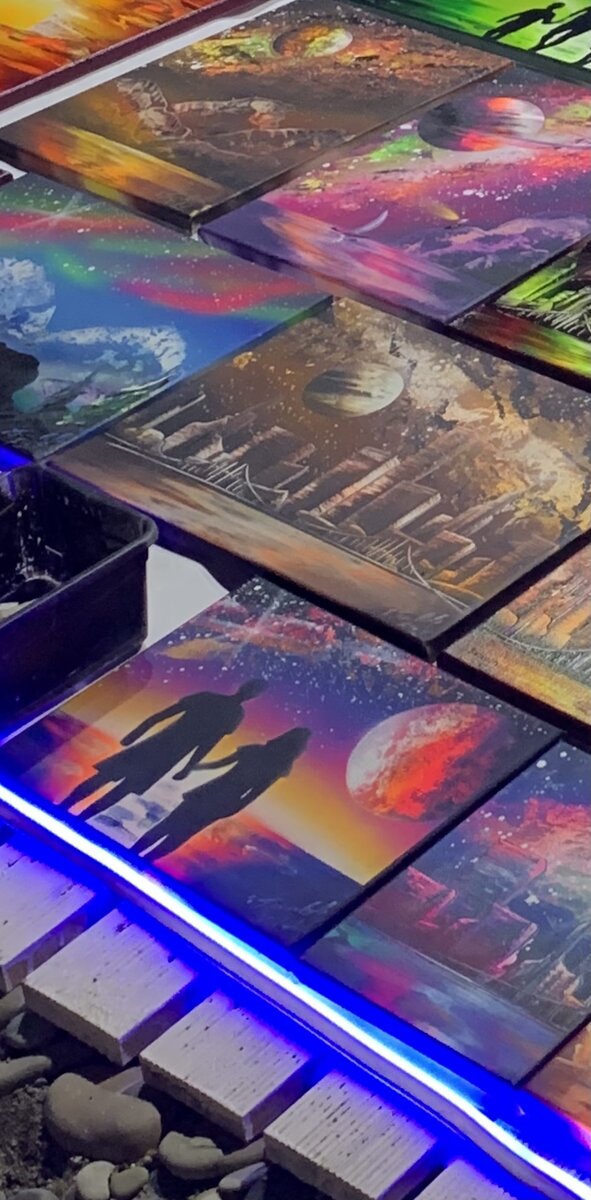 Вот эта пара! Видите? А солнце какое, бесподобно!