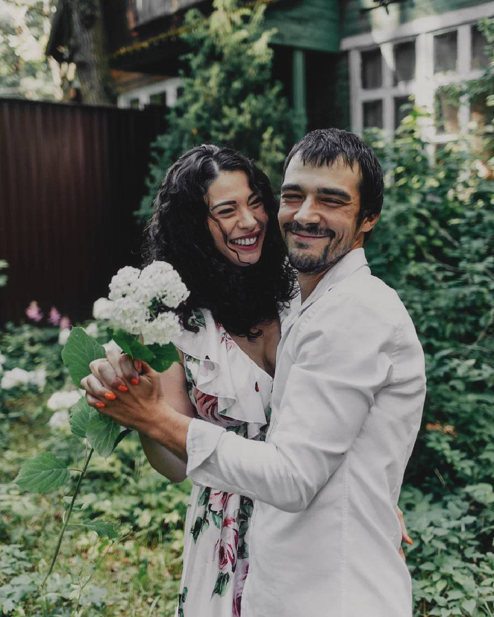 Инна Воловичева с супругом Иваном Новиковым, источник фото - телеграм-канал Инны Воловичевой