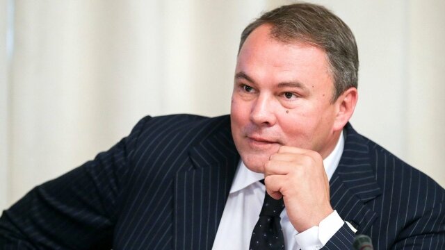    Заместитель председателя Госдумы Пётр Толстой duma.gov.ru