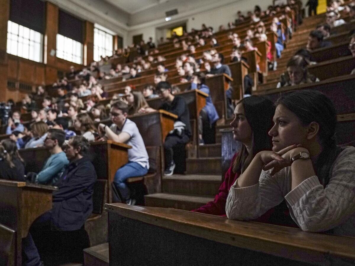 Студенты на лекции© РИА Новости / Владимир Песня