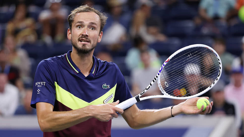 Фото: Mike Stobe / Getty Images📷Даниил Медведев, обыграв в нервной борьбе австралийца Кристофера О’Коннелла, сделал второй шаг к четвертьфиналу против Андрея Рублева