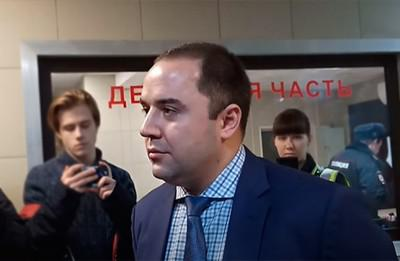 Сергей Андреев - п/полковник полиции. Его назначили начальником отдела МВД по Басманному району Москвы в 2021 году. До этого он был начальником отдела МВД по Замоскворечью.