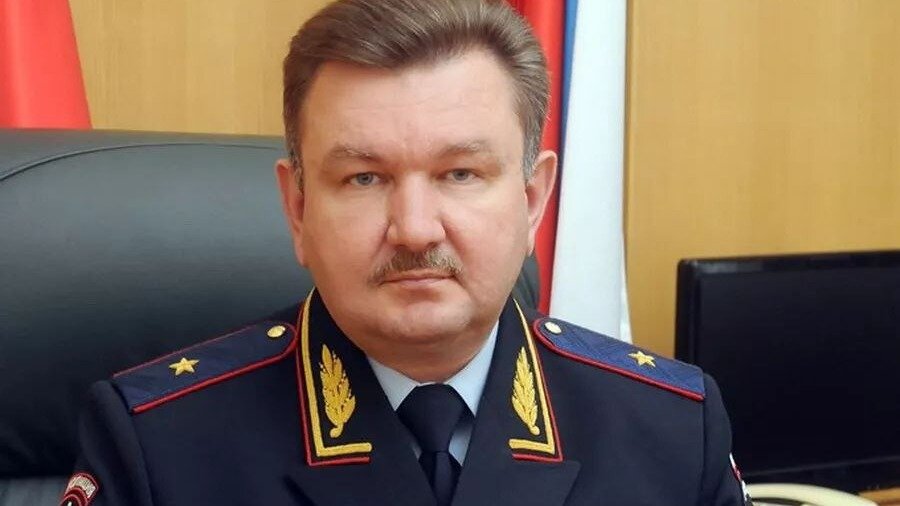     Глава тюменского УМВД Леонид Коломиец ушел в отставку. С официального сайта МВД России по Тюменской области информация о Коломийце уже убрана. Врио начальника областного УМВД назначен Вячеслав Шуляк, ранее занимавший должность заместителя начальника.