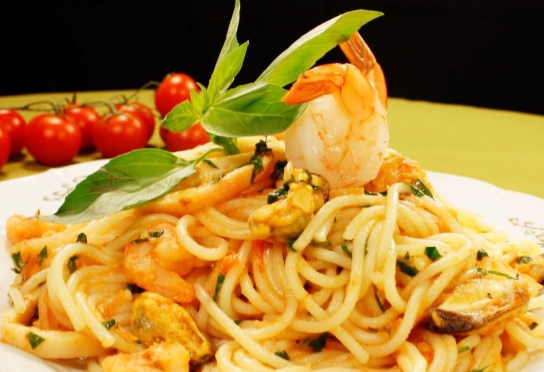 Спагетти в сливочном соусе.