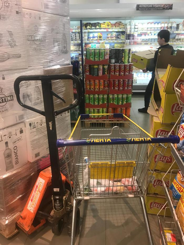 Думал, что пролезу, но нет, застрял!