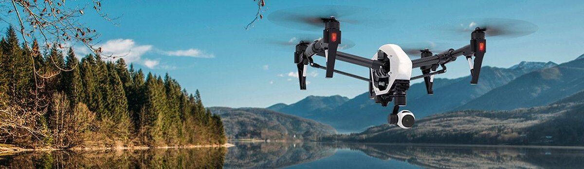 Дрон на радиоуправлении с транслирующей камерой