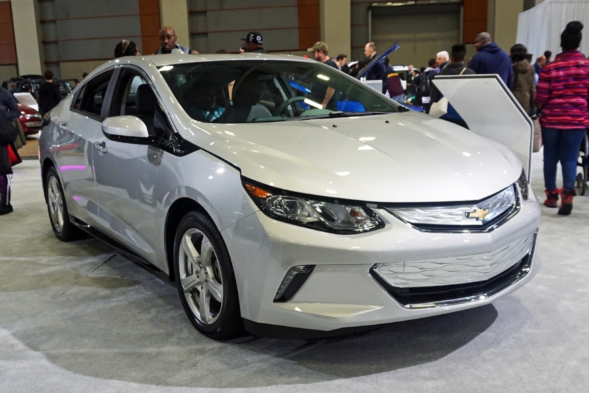 Chevrolet Volt.