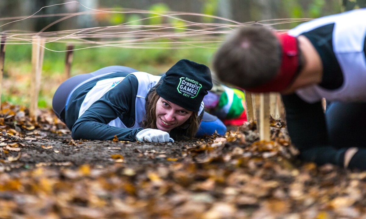 Сайт живу спортом. Гонка с препятствиями в Одинцово. Гонка живу спортом с препятствиями картинки. Препятствие в Раздольном Одинцово. Медали живу спортом 2019.