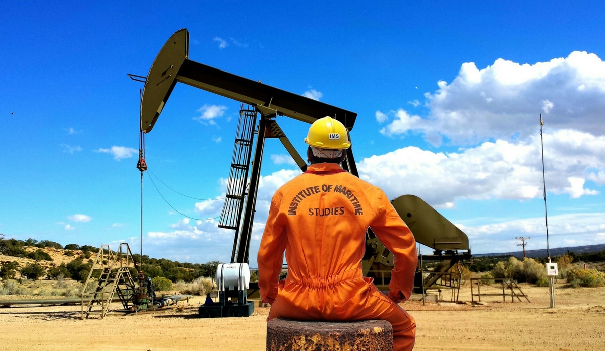 Политика. Нефть.