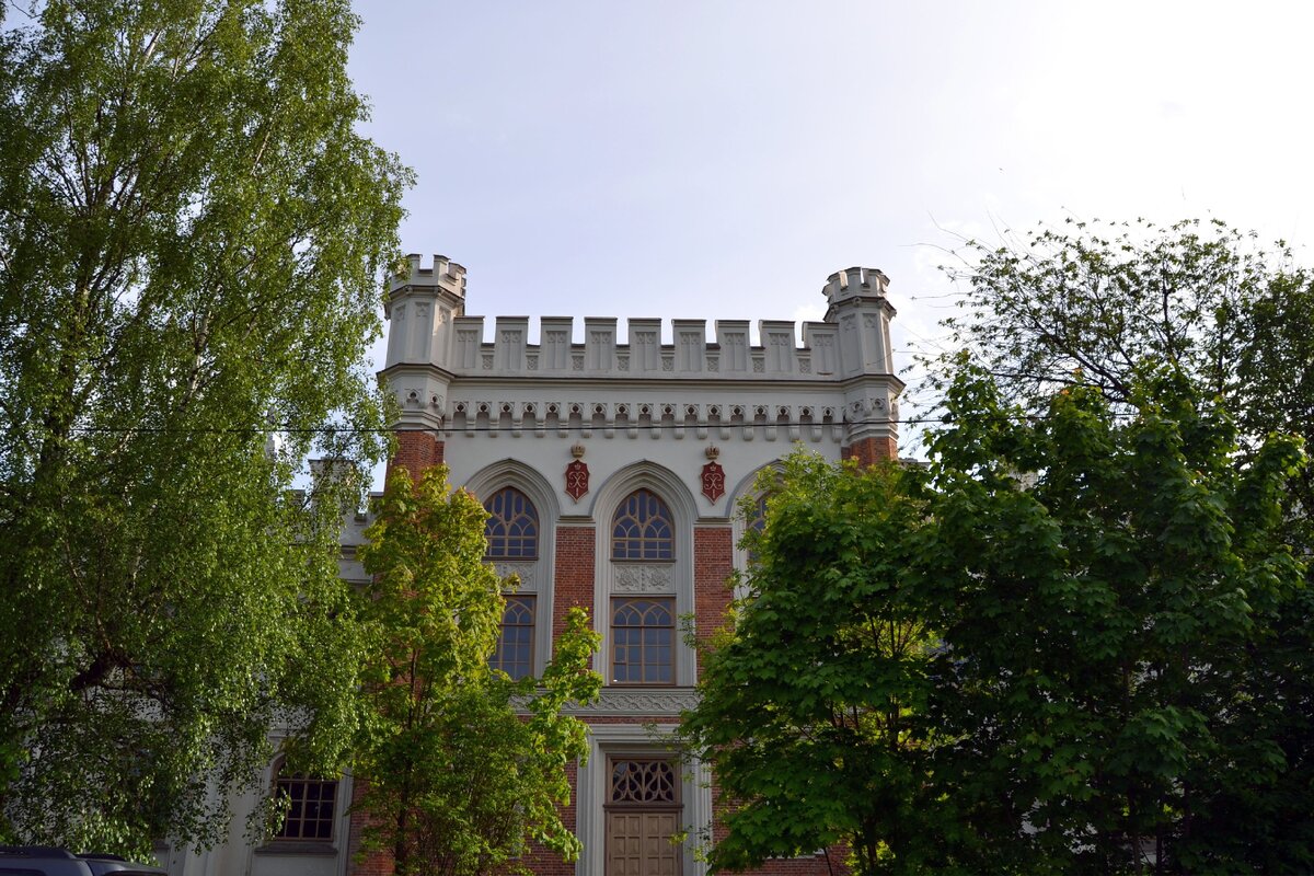 Императорские конюшни. Петергоф