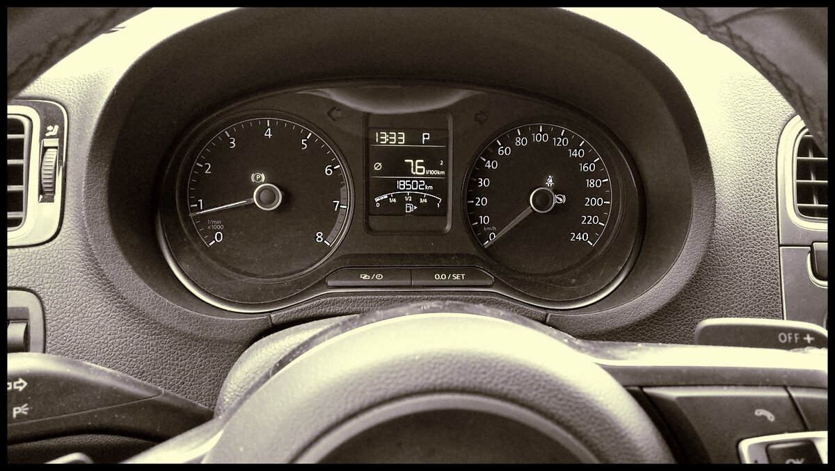 Текущий пробег, после 1-го ТО проехал уже около 3000 км. Листай дальше -->