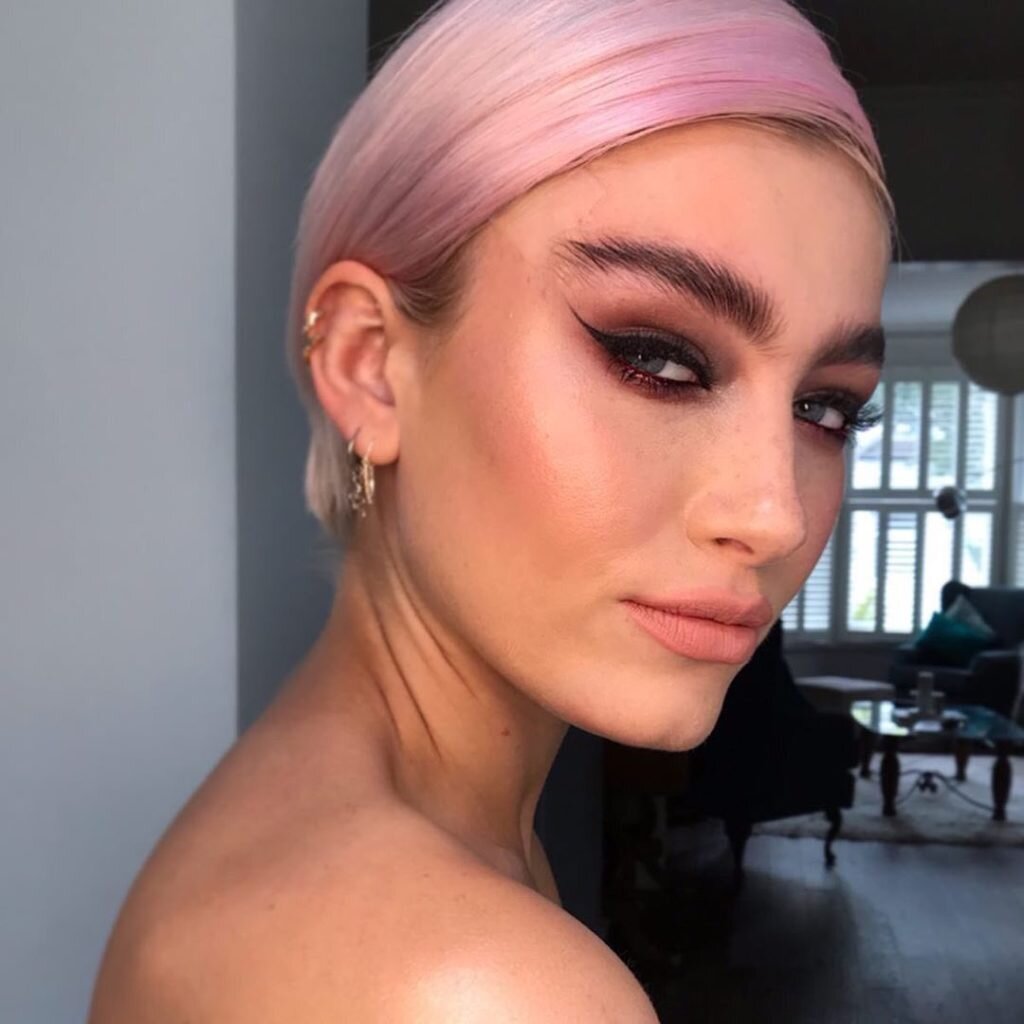 @the_makeupservice