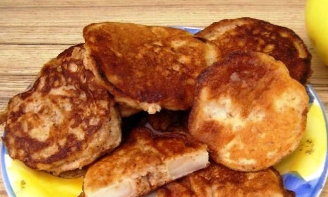 Оладьи с яблоками