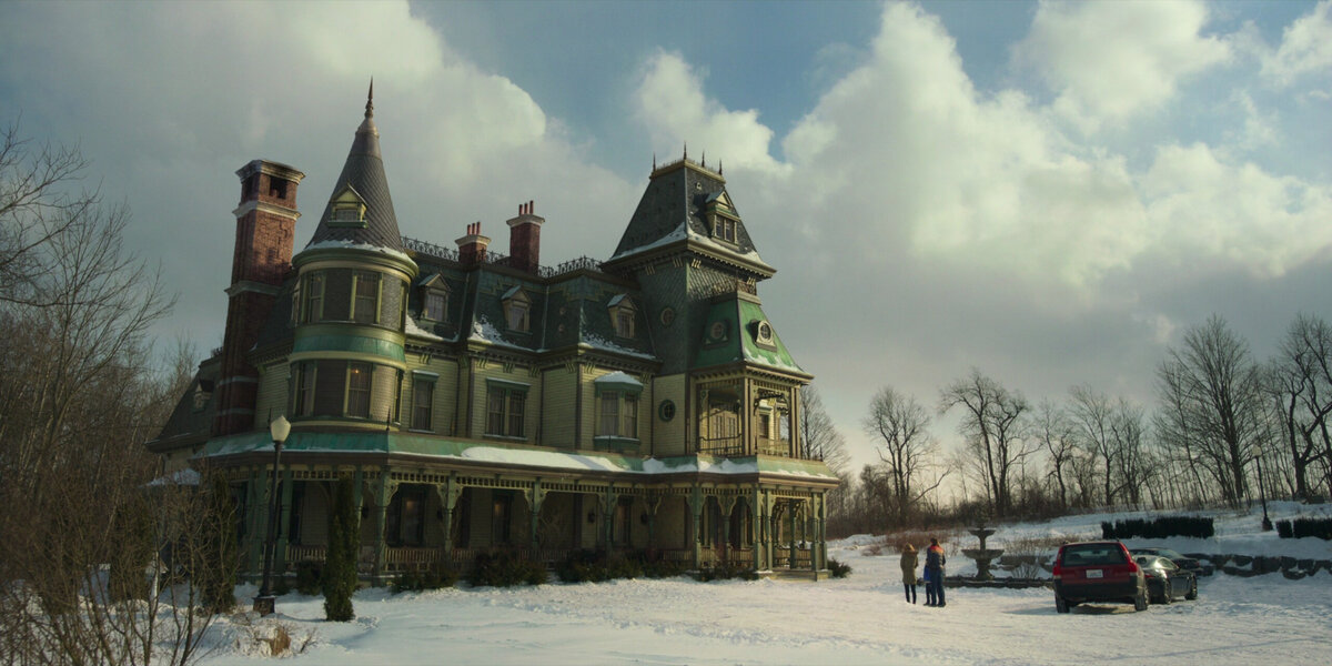 Кадр из сериала, так выглядит "Дом Ключей"