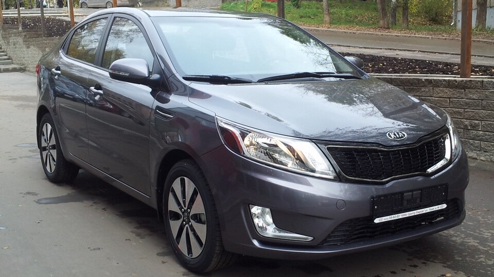 Цена в 2020 году б\у - 390.000 - 420.000 тысяч.