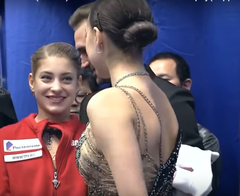 Алина Загитова и Алена Косторная на этапе Гран При-2019 в Японии