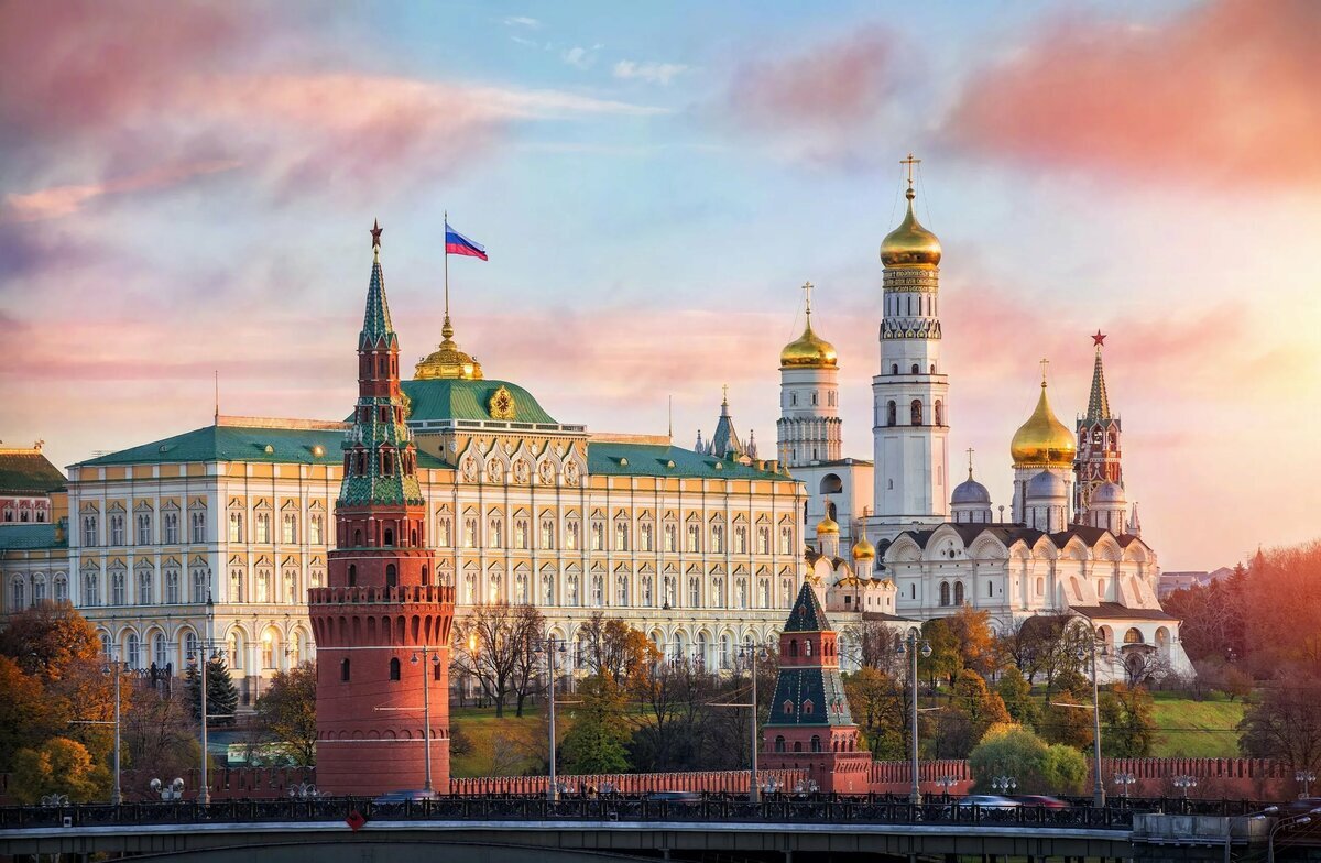 Что находится внутри Московского Кремля! Это интересно. | Добрый ...