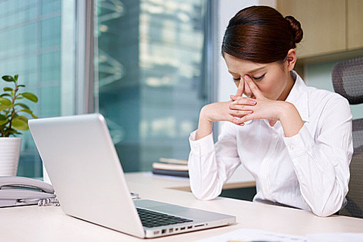 https://townsquare.media/site/178/files/2019/03/Computer-Woman-ThinkStock.jpg?w=1200&h=0&zc=1&s=0&a=t&q=89