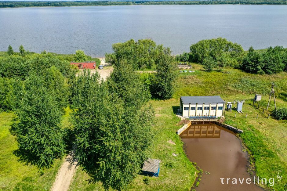 Круглое озеро возле деревни Повитье