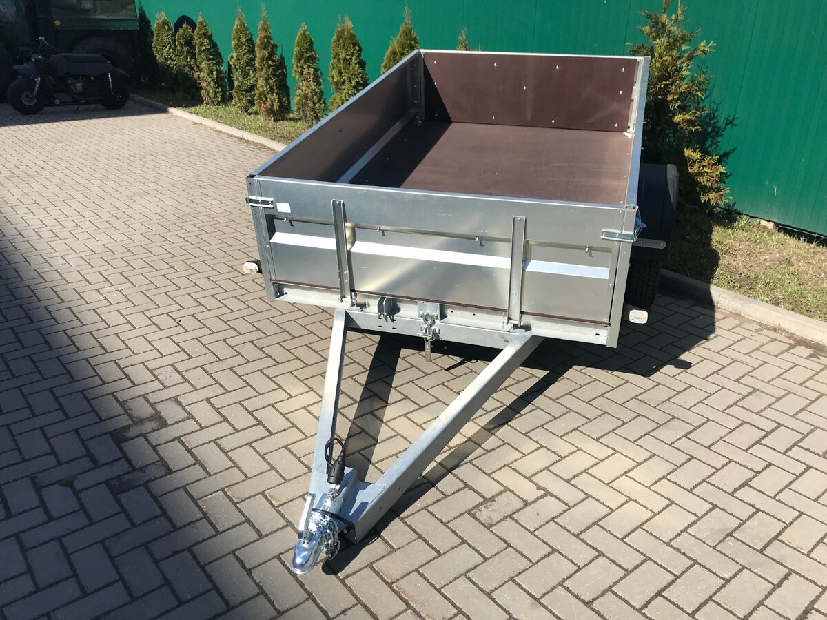 Модель 2.5х1.5Ув Спорт имеет внутренний размер 2.37м на 1.5м и высотой борта 0,5м