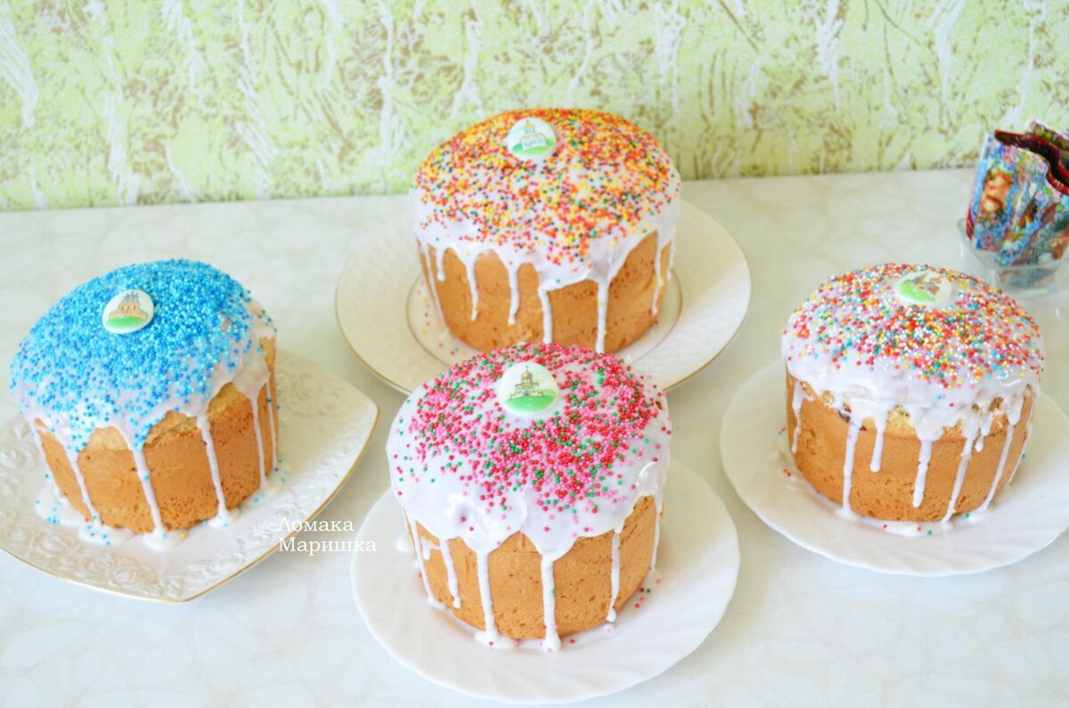 МОЙ ЛЮБИМЫЙ РЕЦЕПТ, ПЕКУ УЖЕ МНОГО ЛЕТ. НЕ ПОДВОДИЛИ НИ РАЗУ . ТУТ У МЕНЯ ДВОЙНАЯ  НОРМА. В КАСТРЮЛЮ С ВЕЧЕРА ПОЛОЖИТЬ НЕ ПЕРЕМЕШИВАЯ: 2 Ч.Л. СУХИХ ДРОЖЖЕЙ,( ИЛИ 30 СВЕЖИХ), 200 Г СЛИВОЧНОГО МАСЛА ПОРЕЗАТЬ  НА КУСОЧКИ, 3 ЯЙЦА, 1,5 СТАКАНА  САХАРА, 100 ГР.ИЗЮМА,ВСЁ ЭТО ЗАЛИТЬ 1 СТАКАНОМ ТЁПЛОГО МОЛОКА, НАКРЫТЬ ЧИСТЫМ ПОЛОТЕНЦЕМ И ОСТАВИТЬ НА НОЧЬ, УТРОМ В ЭТУ МАССУ ДОБАВИТЬ 3 СТАКАНА МУКИ, ВАНИЛИН ПО ВКУСУ, ХОРОШО ВЫМЕСИТЬ ТЕСТО  ДАТЬ ПОДОЙТИ,ПОСЛЕ ОБМЯТЬ ТЕСТО, РАЗДЕЛИТЬ НА ЧАСТИ И РАЗЛОЖИТЬ В СМАЗАННЫЕ ФОРМОЧКИ, ДАТЬ ПОСТОЯТЬ ДО ТЕХ ПОР ПОКА НЕ УВЕЛИЧИТСЯ В 2 РАЗА, ВЫПЕКАТЬ В РАЗОГРЕТОЙ ДО 180 ГР. ДУХОВКЕ - ГОТОВНОСТЬ ПРОВЕРИТЬ ЛУЧИНКОЙ(ШПАЖКОЙ)
НУ ОЧЕНЬ ВКУСНЫЕ! ЛЮБИМЫЙ РЕЦЕПТ НОЧНЫХ КУЛИЧЕЙ.
пО ПОВОДУ ГЛАЗУРИ РЕШАТЬ ВАМ, Я СМЕШАЛА КАК ОБЫЧНО БЕЛОК+САХАРНАЯ ПУДРА СТАКАН И ЩЕПОТКА ЛИМОНКИ, ВЗБИТЬ МИКСЕРОМ И ГОТОВО.
