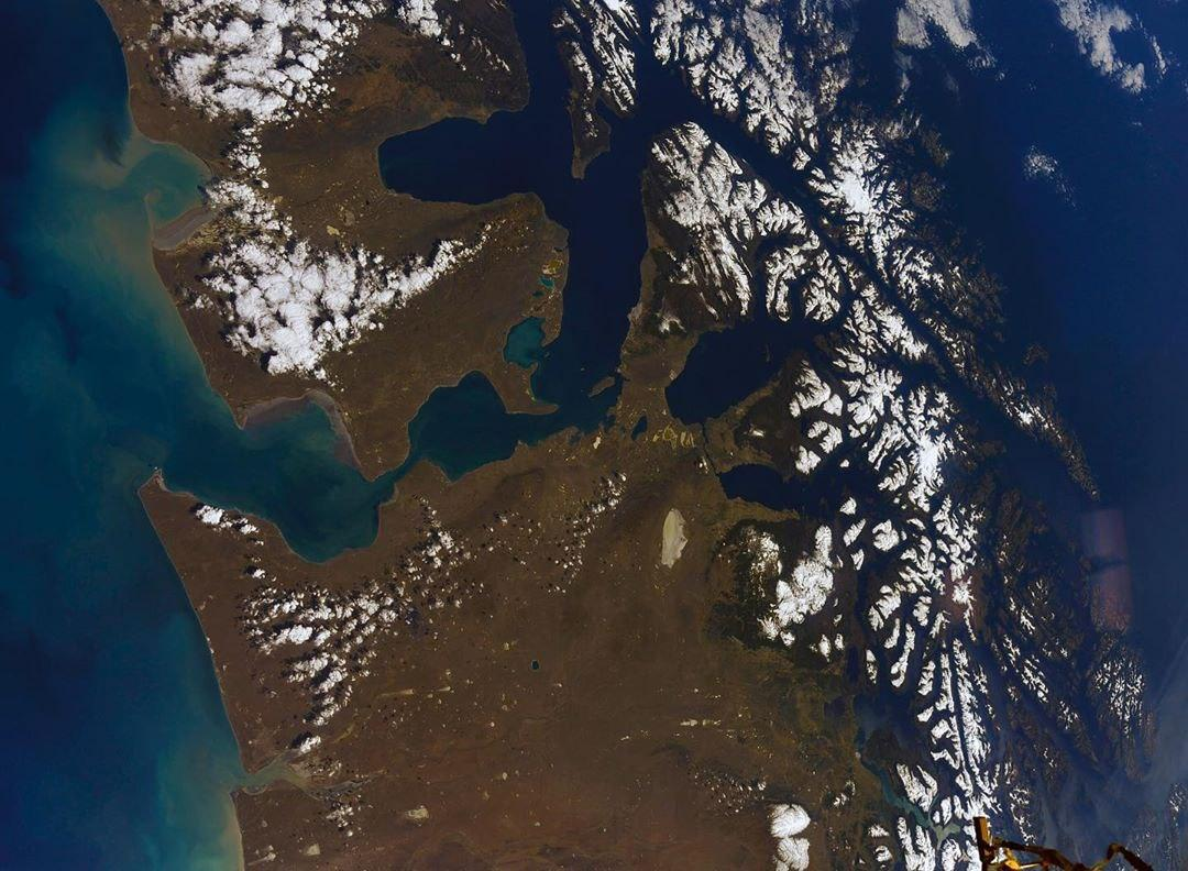 земля снимки наса реальные. о земле и космосе. ночной барнаул с мкс. вид земли из космоса. космический тоннель.