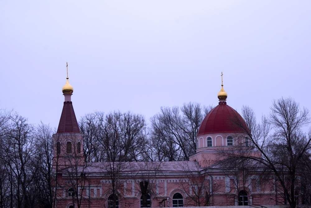 Вид храма со стадиона Динамо. Фото автора