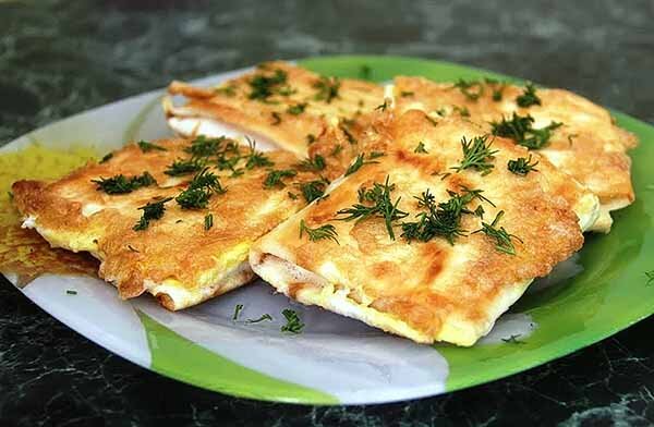 Лаваш с яйцом и сыром на сковороде простой рецепт с фото пошагово