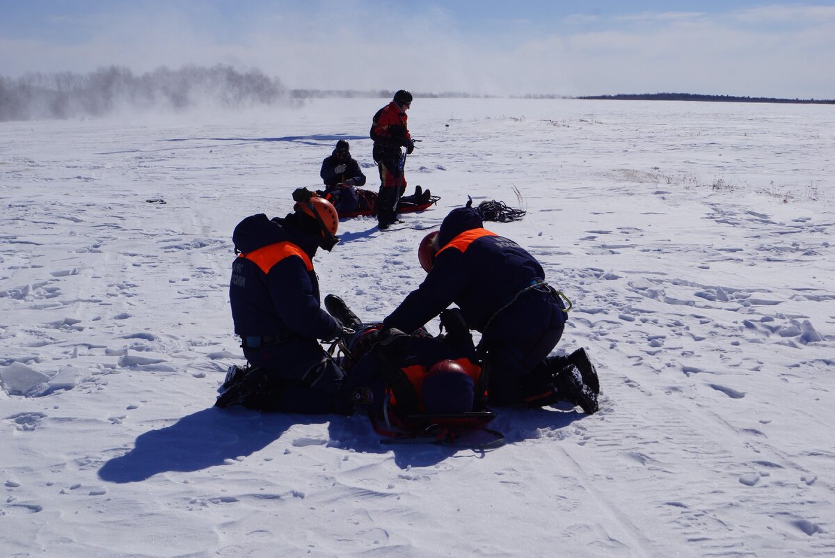 Байкальский поисково-спасательный отряд мчс россии. Спасательная служба мчс россии. Поисково спасательные формирования мчс. Спасатели мчс россии. Поисково-спасательная служба мчс (псс).
