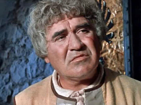 Иван Кузнецов. Кадр из фильма «Королевство кривых зеркал»